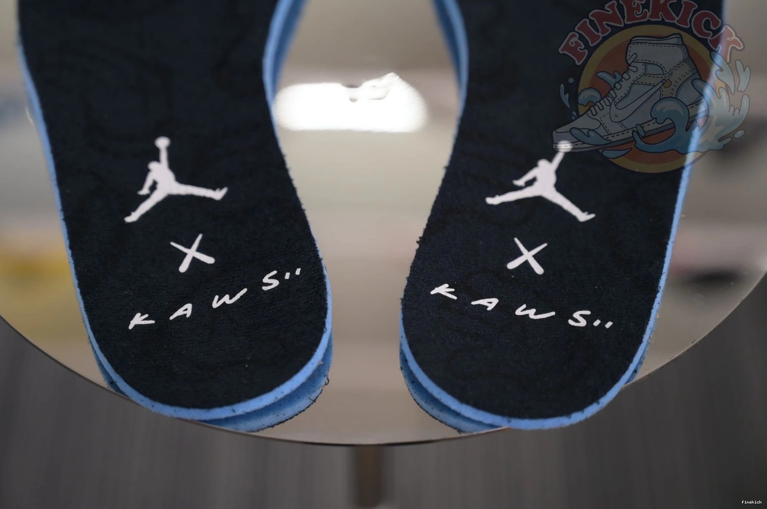 4 Air black Jordan kaws Jordan 0127